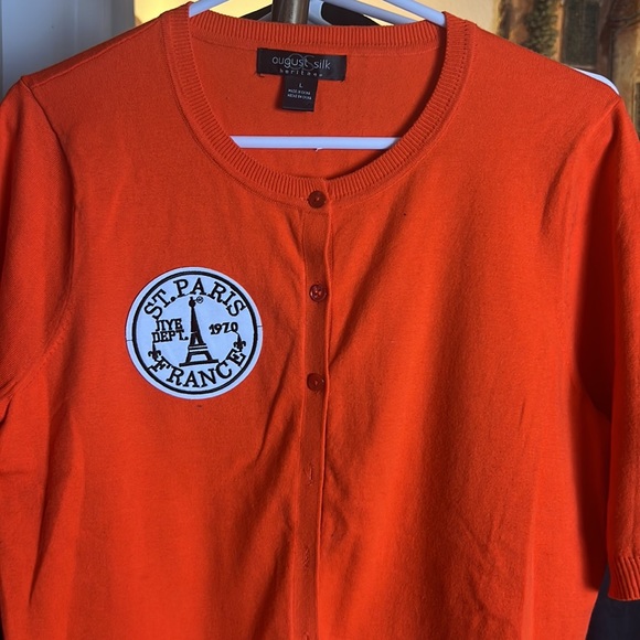 Orange short sleeve sweater with a patch on front - Picture 3 of 4